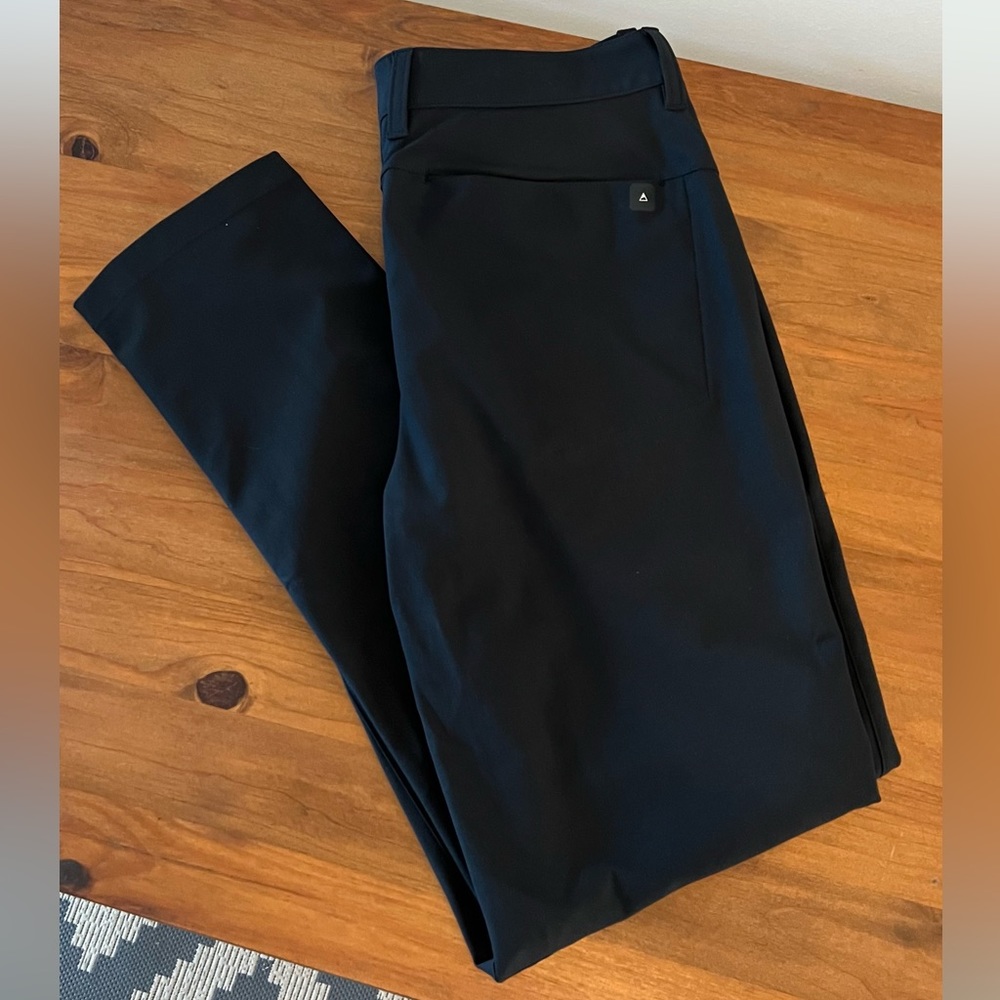 Nomatic Onset Pant, Classic Fit